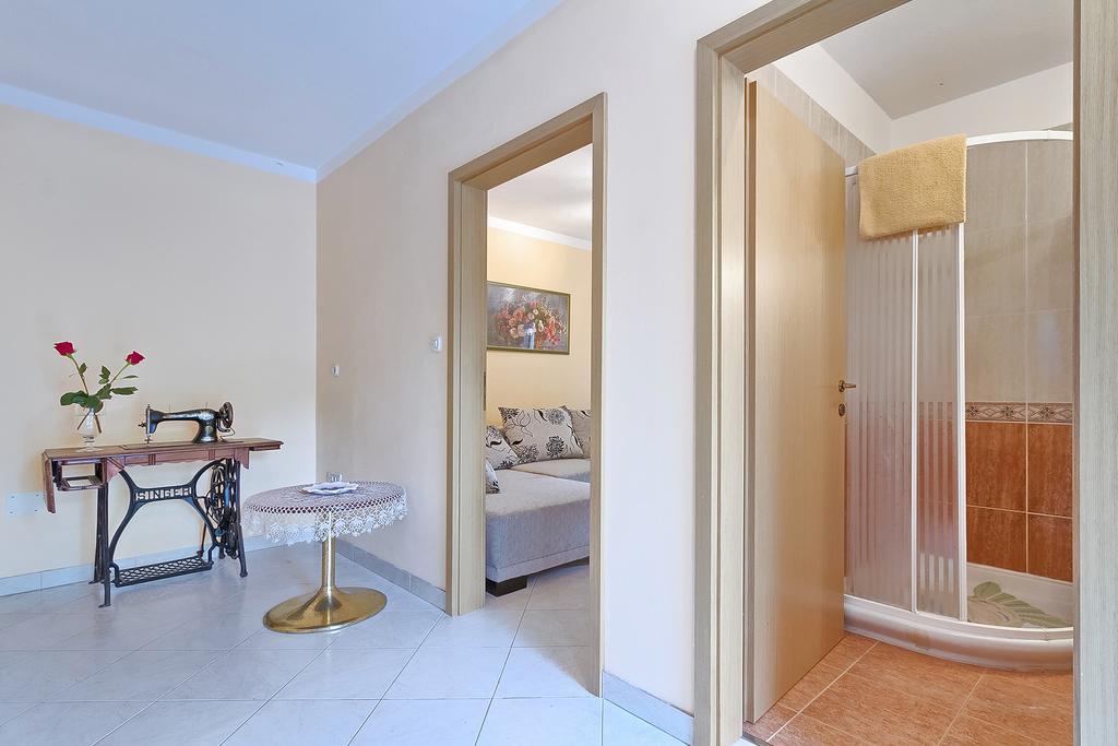 Apartments Valoda Nedeščina Extérieur photo