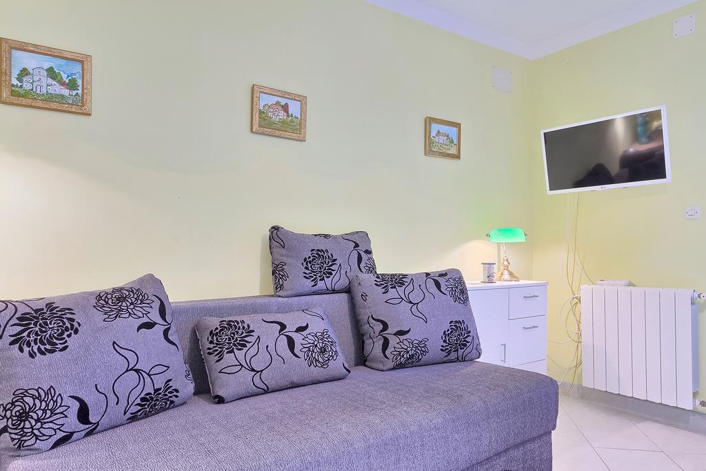 Apartments Valoda Nedeščina Extérieur photo